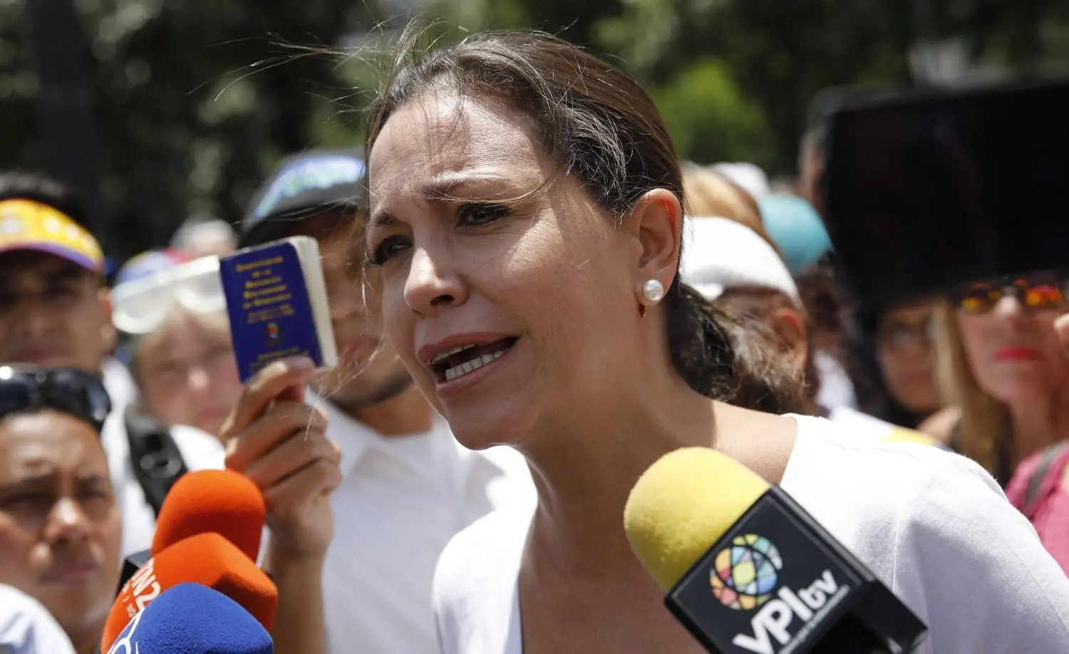 Venezuela niega información sobre jefes de campaña de Machado detenidos, según la defensa