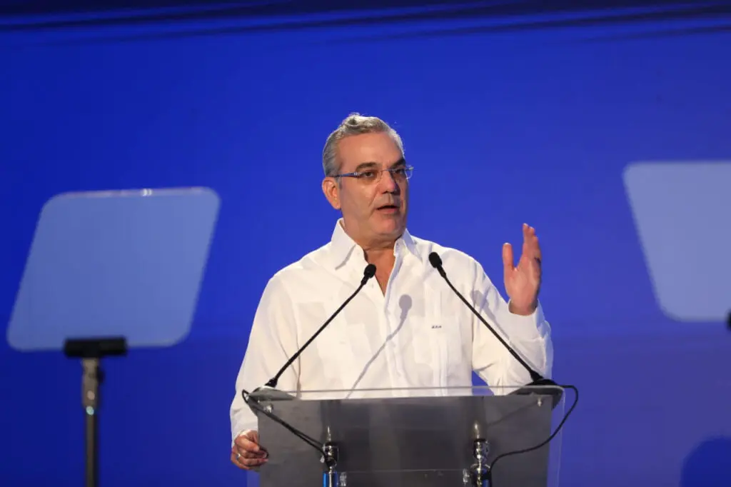 Presidente del BID dice que RD es un modelo de desarrollo a seguir