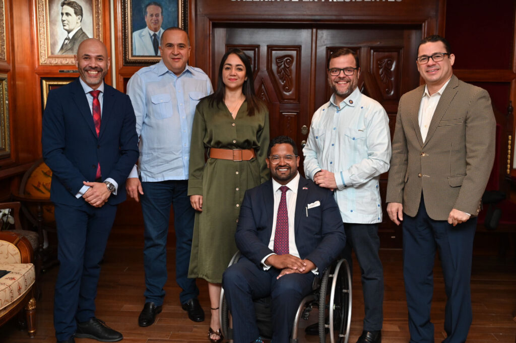 Senado dominicano recibe resolución de felicitación del Senado de NY