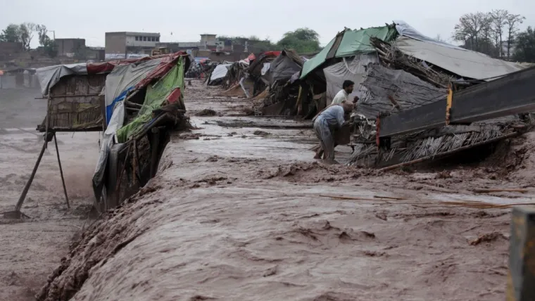 60 muertos por nevadas y lluvias en Afganistán