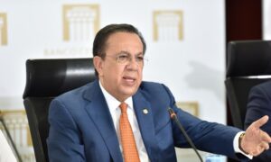obernador del Banco Central de la República Dominicana (BCRD), Héctor Valdez