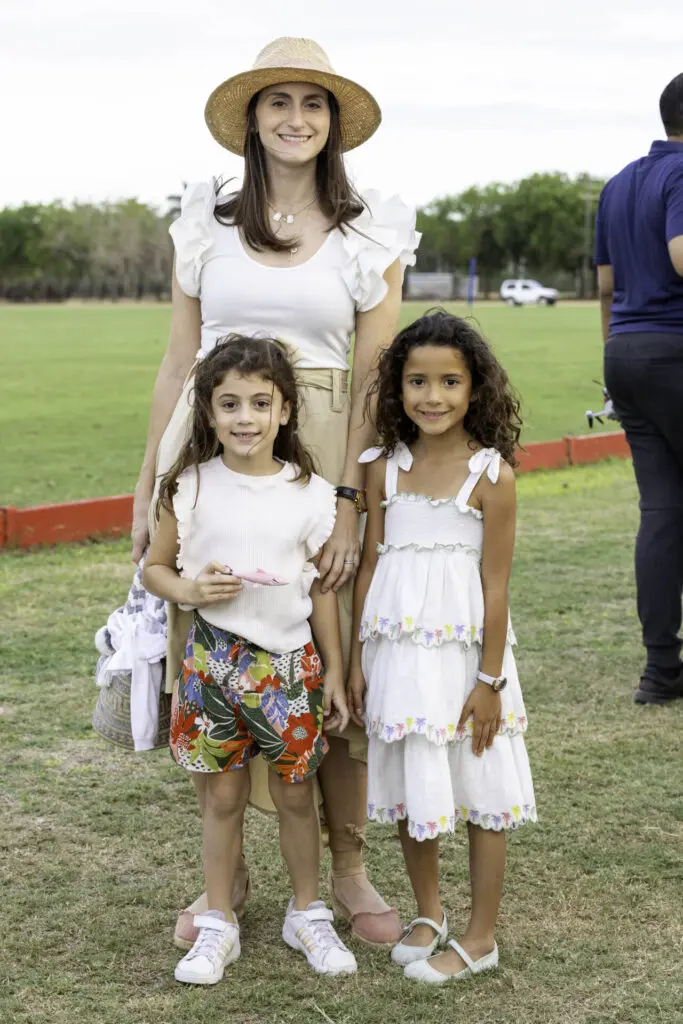 Amanda Huerta, Bienchy Sánchez e Isabela Bruno.