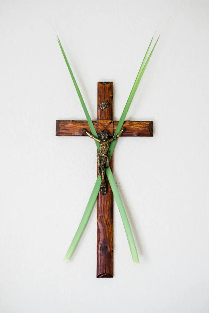 50 FRASES de Semana Santa 2024 para Jueves y Viernes Santo