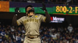 Fernando Tatis Jr. empata el juego con jonrón en día de honor a su padre