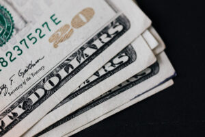 Precio Dólar Paralelo y Dólar BCV en Venezuela 24 de abril de 2024