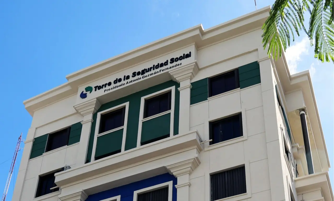 Fachada del Consejo Nacional de la Seguridad Social (CNSS)