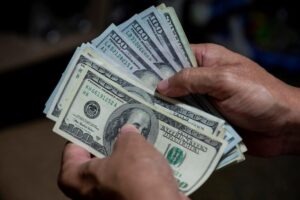 Precio Dólar Paralelo y Dólar BCV en Venezuela 6 de Mayo de 2024