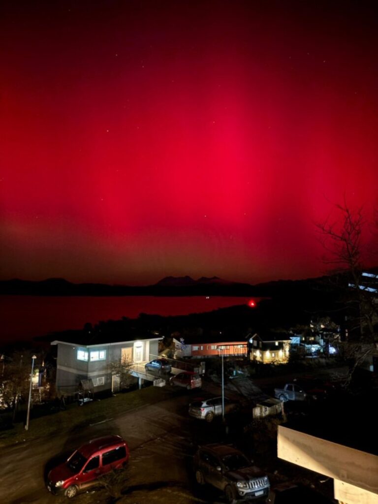 Las fabulosas imágenes de las auroras boreales tras la tormenta solar