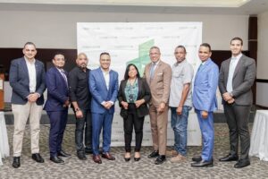 Nicanor Rodríguez, gerente general, colaborares corporativos de Coopsano junto a los presidentes del CDP, SNTP y La Asociación de Locutores de Santiago