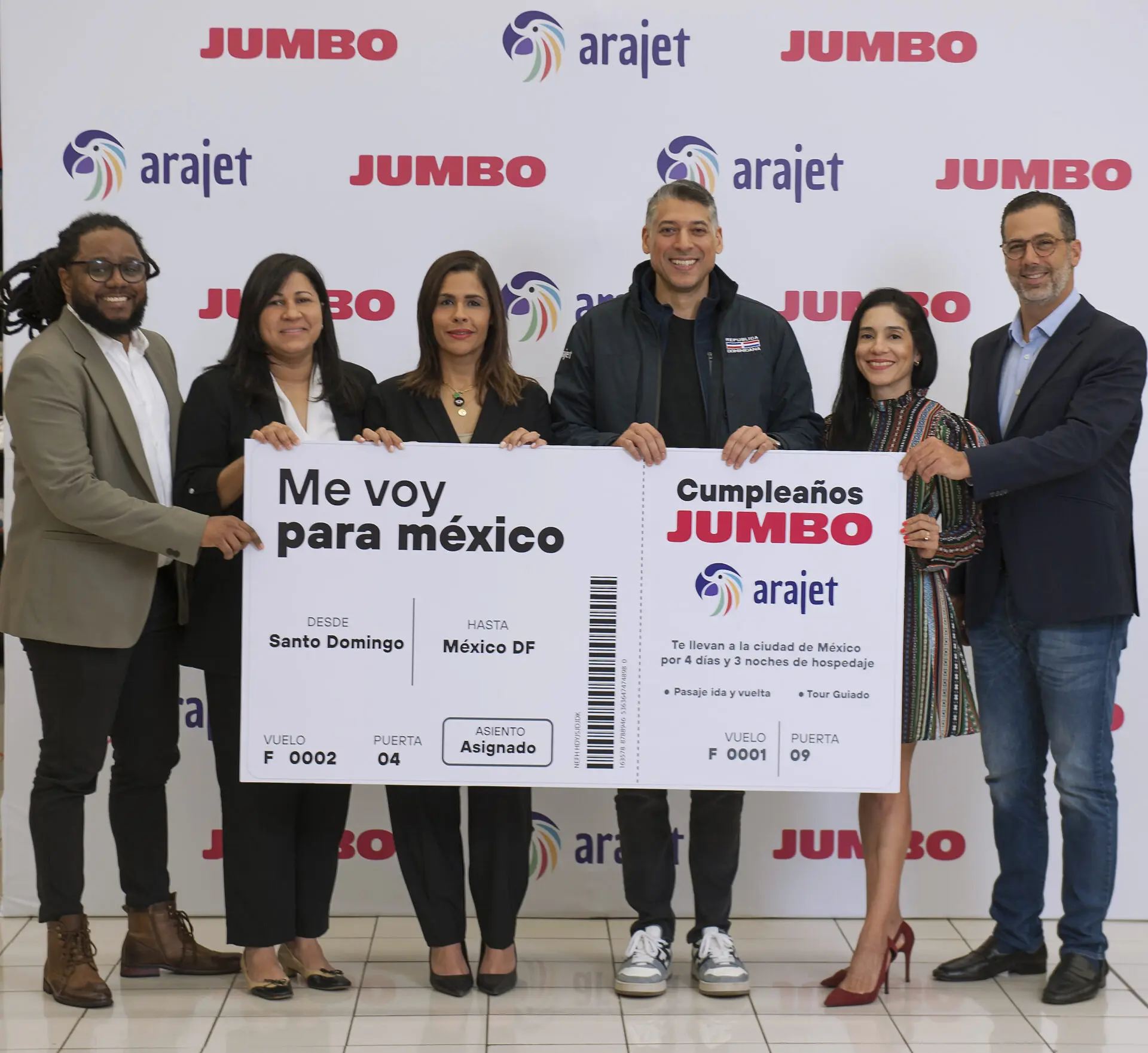 Álvaro De Oleo, Cony Taveras, Madelyn Martínez, Víctor Pacheco Méndez, Sachenka Rodríguez y Manuel Luna. FUENTE EXTERNA