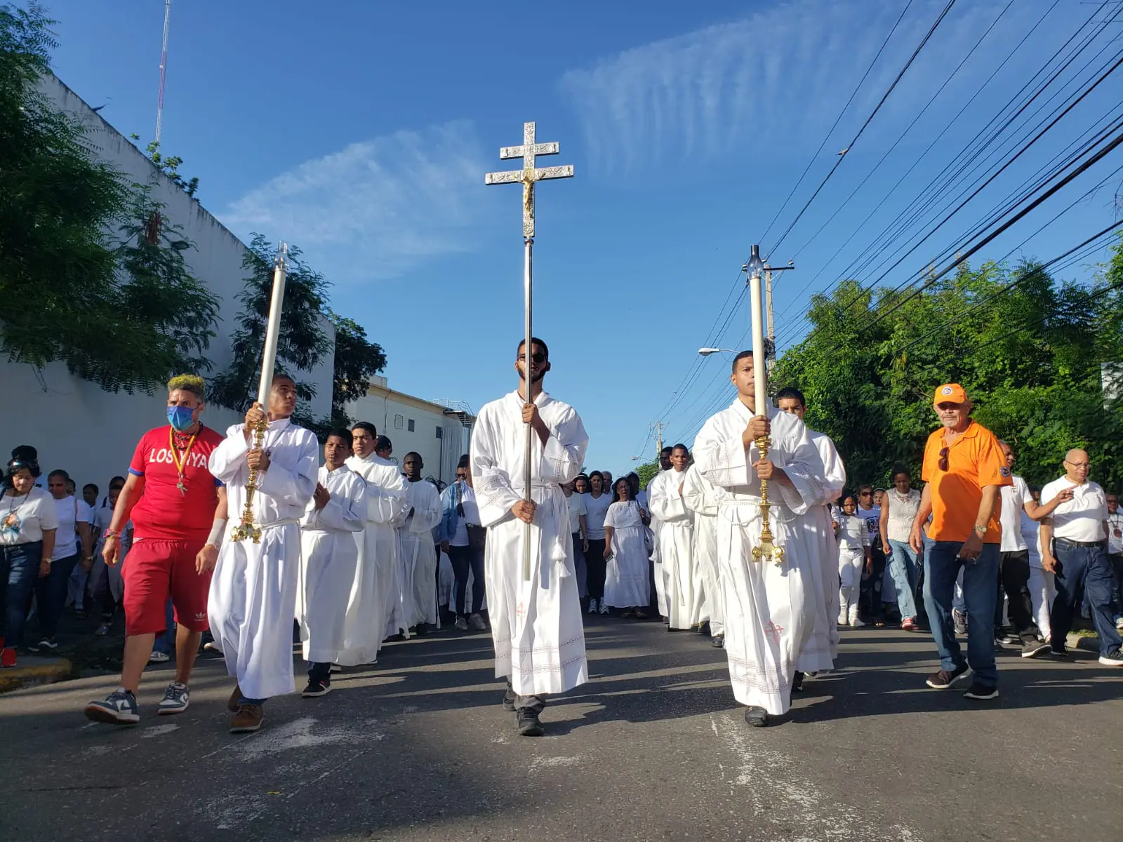 Eucaristía de Corpus Christi en Santiago llama a "transformar la nación"