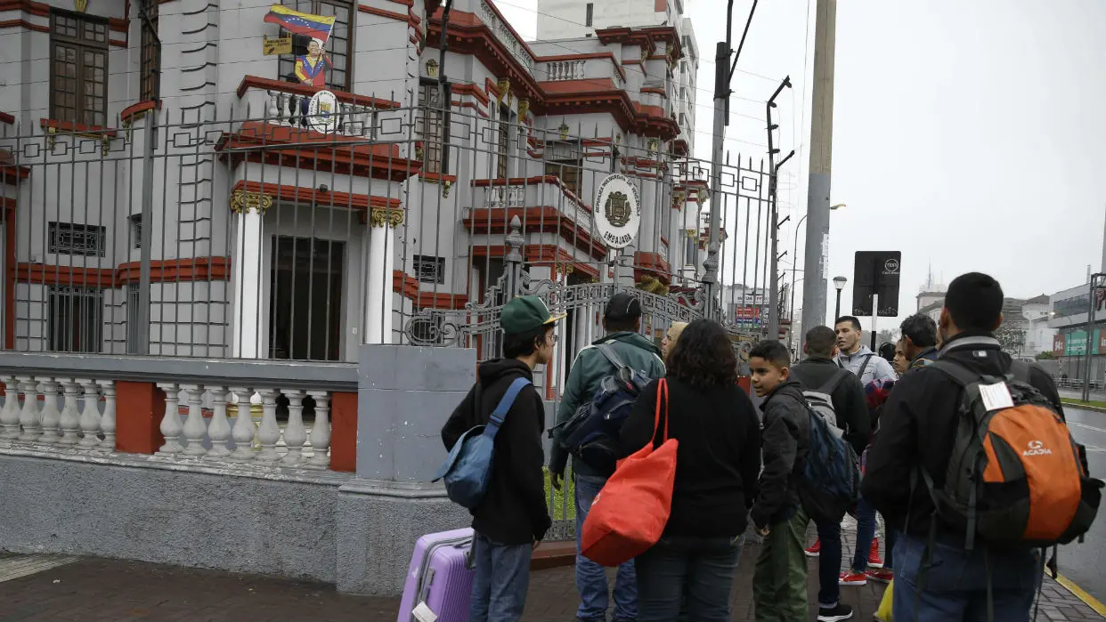 Saime habilita operativo para venezolanos en Perú