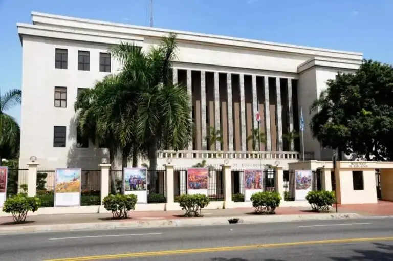 Fachada del Ministerio de Educación de la República Dominicana (Minerd)