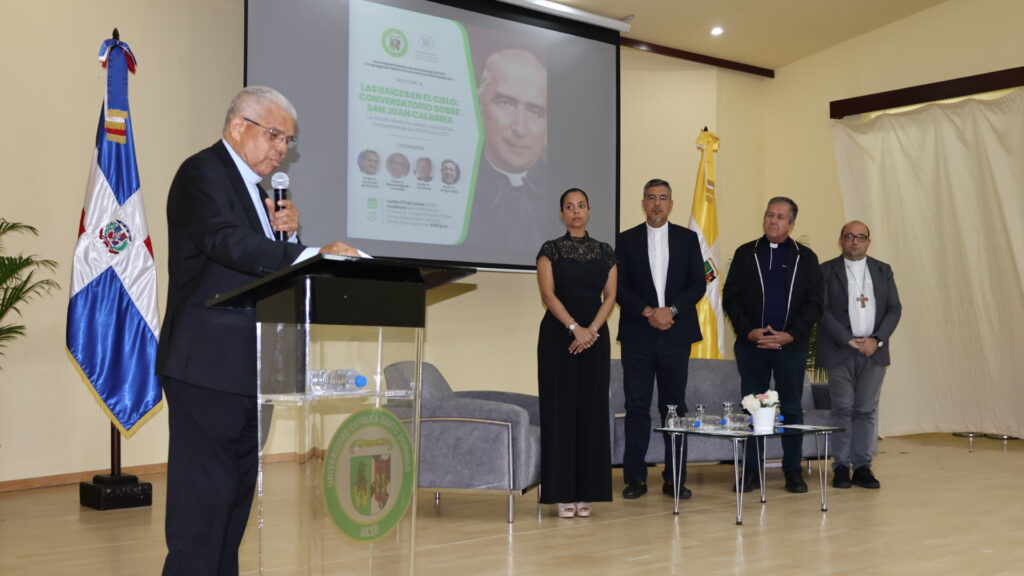 Realizan encuentro “Raíces en el Cielo Conversatorio sobre San Juan Calabria