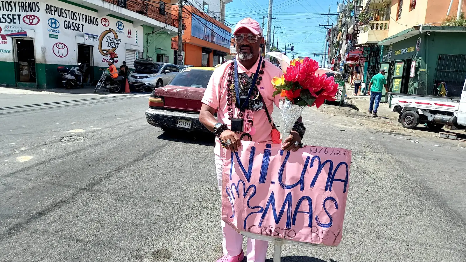 Eddy El Tiempo Protesta en Cristo Rey Contra los Feminicidios Foto Danny Polanco