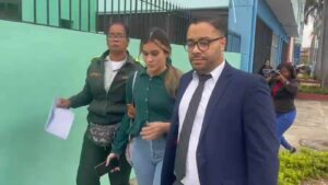 Skarle Valentina Mujica es la acusada de atropellar mortalmente a Julio de la Rosa 