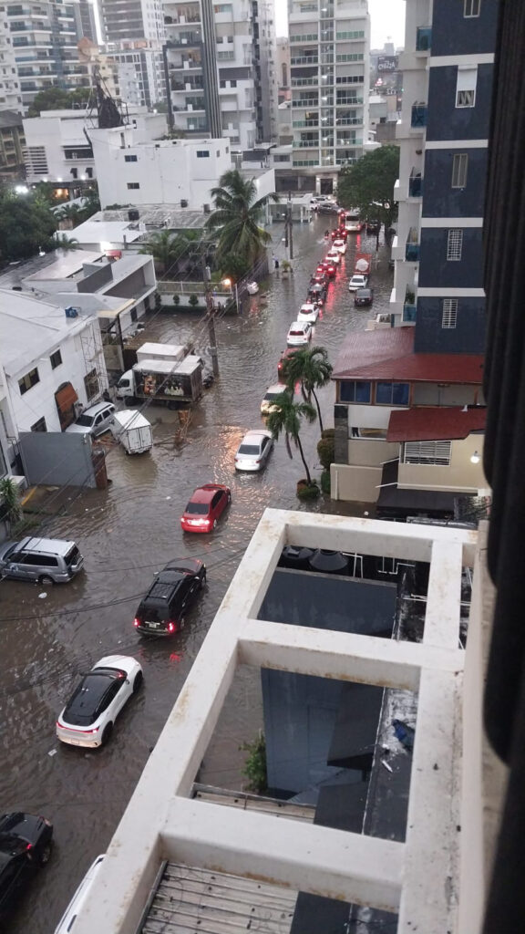 Vaguada en RD: 120 milímetros de lluvia en cuatro horas