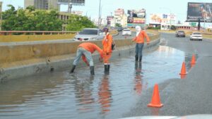 Lluvias en Santo Domingo disminuirán pero la alerta se mantiene