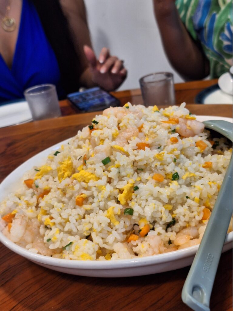 Arroz chino con huevo y verduras