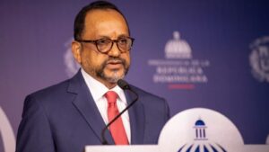 Consultor jurídico del Poder Ejecutivo, el Dr. Antoliano Peralta Romero