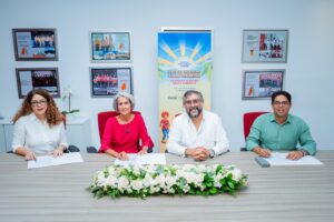 Ana Virginia García, Ginny Heinsen, Federico Fanco y Juan Amell durante la firma del convenio. FUENTE EXTERNA