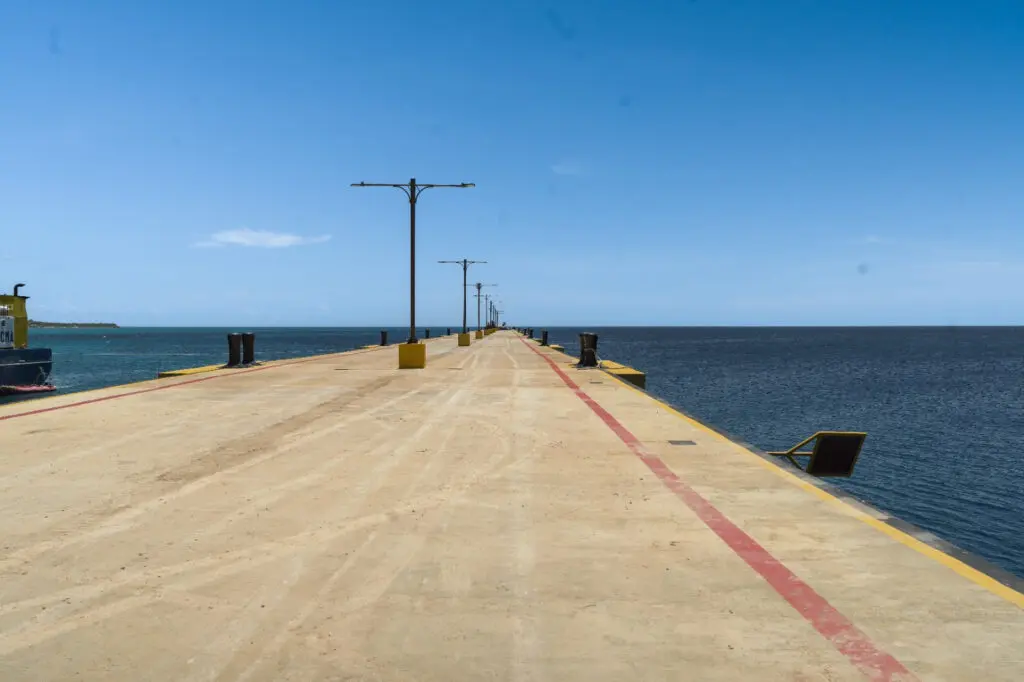 Raquel Peña y Jean Luis Rodríguez inauguran muelle pesquero en Cabo Rojo, Pedernales