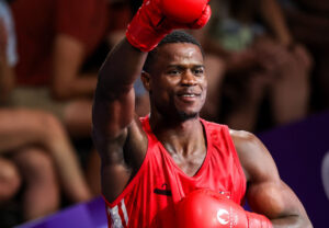 Cristian Pinales se conforma con el bronce olímpico tras caer en semifinal