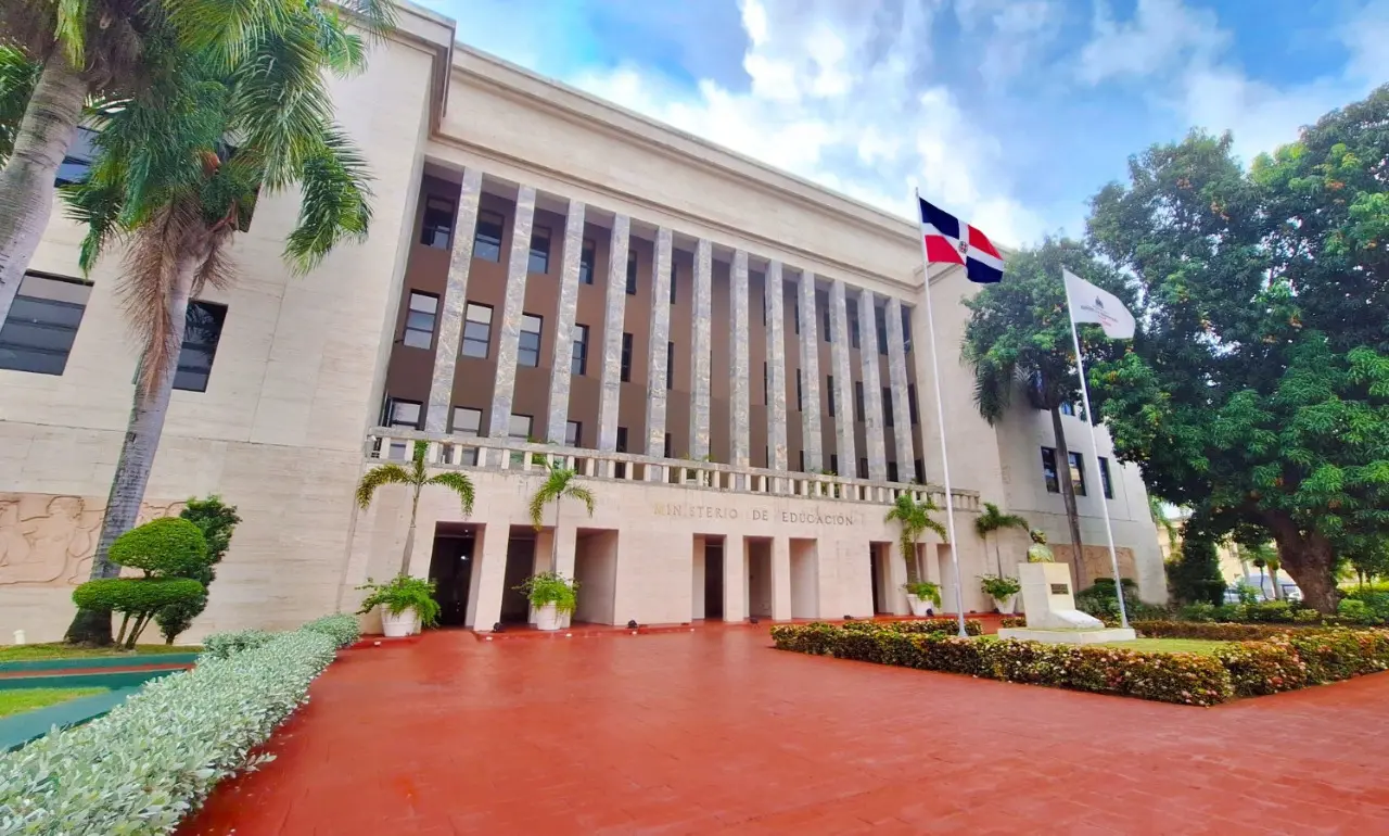 Fachada del Ministerio de Educación de la Republica Dominicana (Minerd)