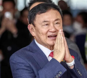 El rey de Tailandia indulta a ex primer ministro Thaksin Shinawatra, condenado por corrupción