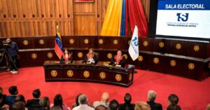 TSJ de Venezuela convalida reelección de Nicolás Maduro tras peritaje