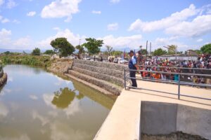 Primer ministro de Haití visita el canal sobre el Masacre para 