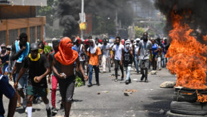 La fuerza internacional antipandillas tarda en dejar su huella en Haití