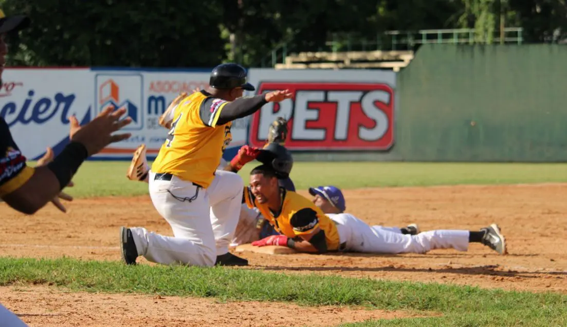 Granjeros de Moca, líderes de la Liga Nacional de Béisbol de Verano