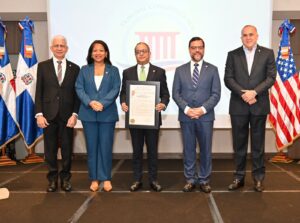 Magistrado Napoleón R. Estévez Lavandier, fue reconocido por las autoridades del estado de Nueva York. FUENTE EXTERNA