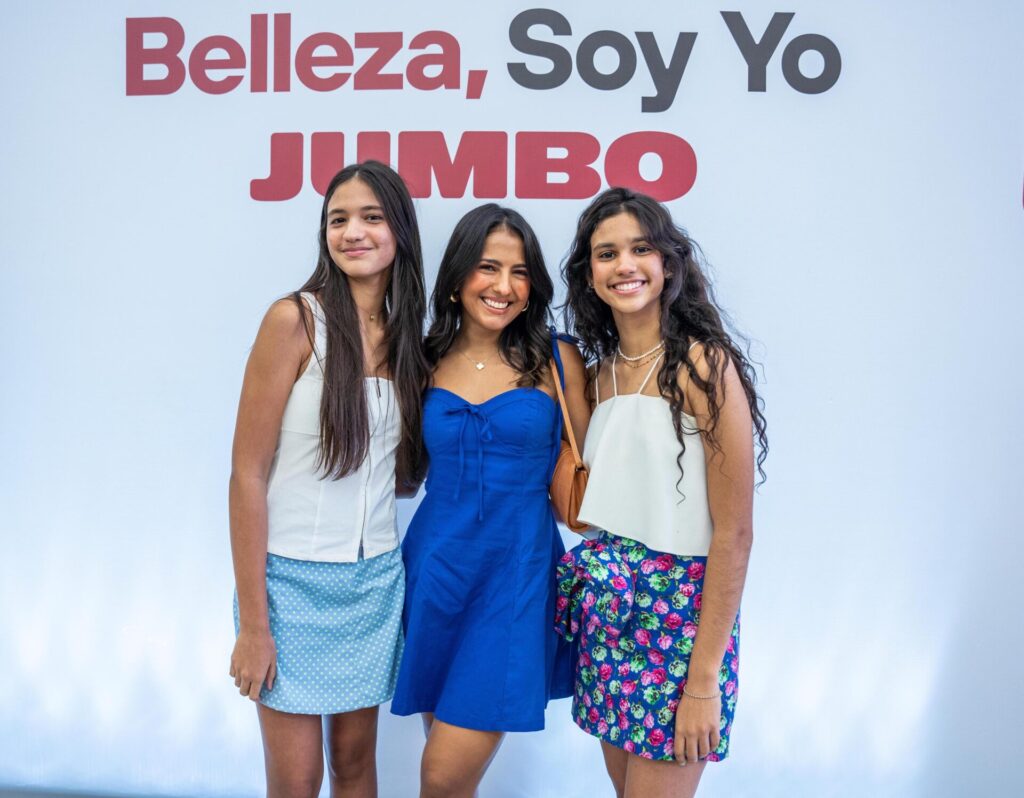 Mari Paz Morillo, Paloma de la Cruz y María José Morillo