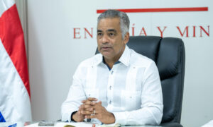 Joel Santos Echavarría, ministro de Energía y Minas y presidente del Gabinete Eléctrico.