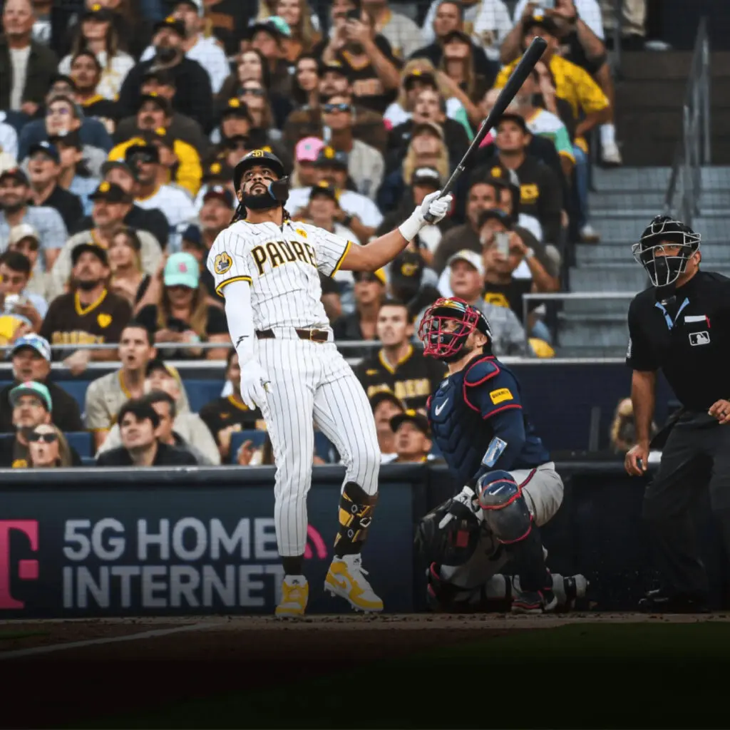 Tatis Jr. se convirtió en el tercer jugador con más jonrones (3) en los playoffs en la historia de los Padres