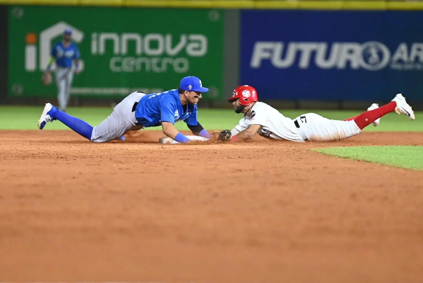 Tigres del Licey y Leones del Escogido inician la jornada de la pelota invernal en la capital