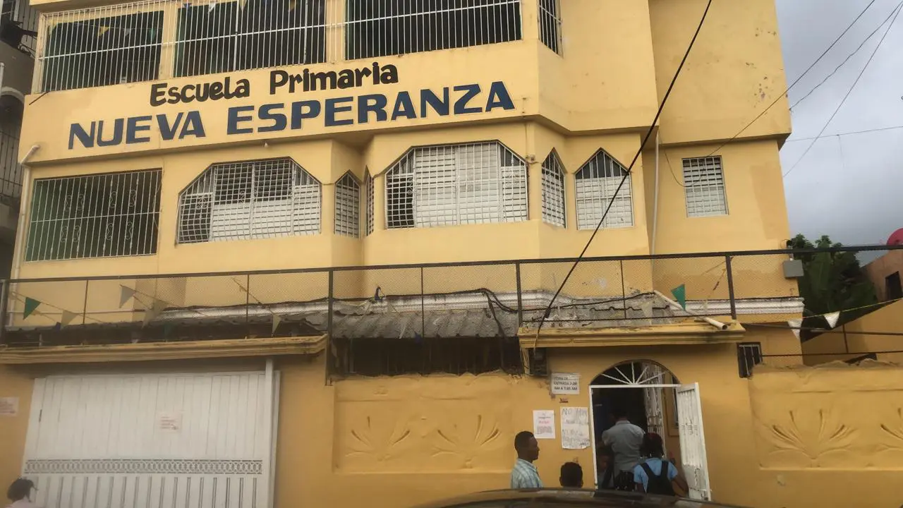 Denuncian estudiantes no reciben almuerzo escolar en escuela Nueva Esperanza de Sabana Perdida