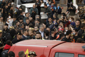 Abuchean al Rey y a Pedro Sánchez en visita a zona de la DANA