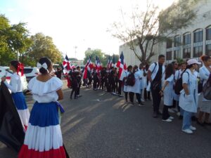 Autoridades en Santiago celebran el 180 aniversario de la constitución