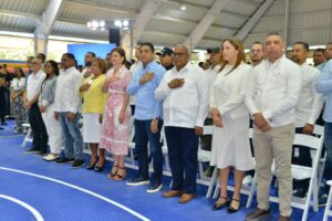 Vicepresidenta y Ministro Kelvin Cruz reinauguran Polideportivo de Pedro Brand