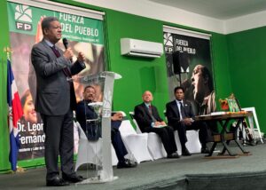 Leonel Fernández presenta en Nueva York el libro “Fuerza del Pueblo: Razón Histórica”