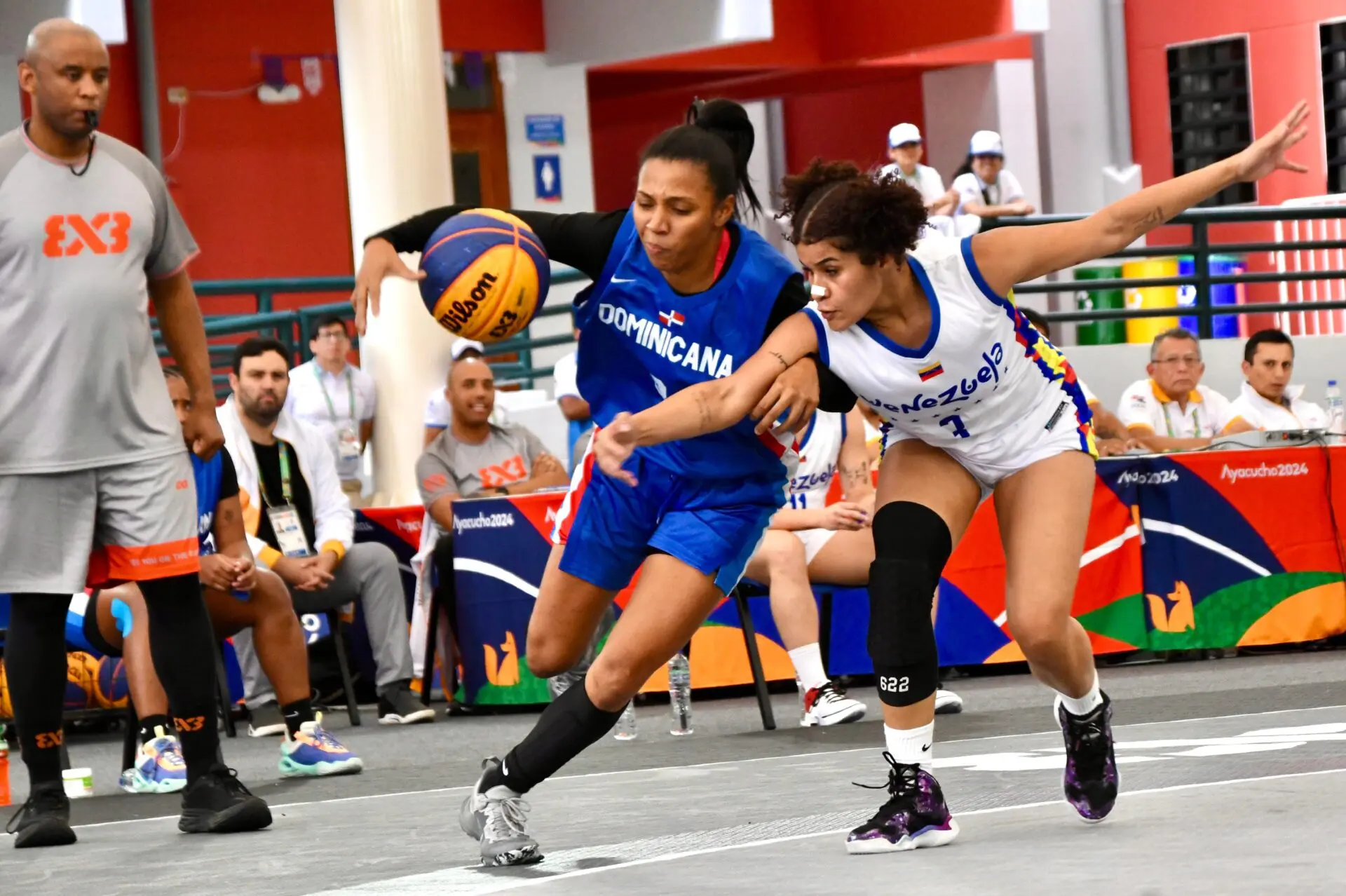 Rugby femenino jugará por el bronce; basket 3x3 a semifinales