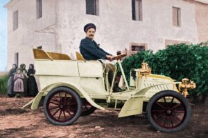 El inventor de los todoterreno fue… Giacomo Puccini