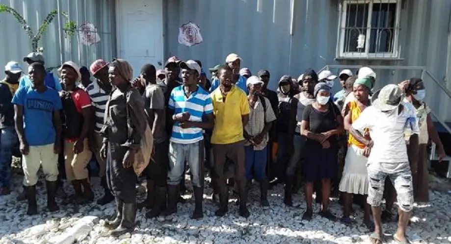 detiene 333 haitianos