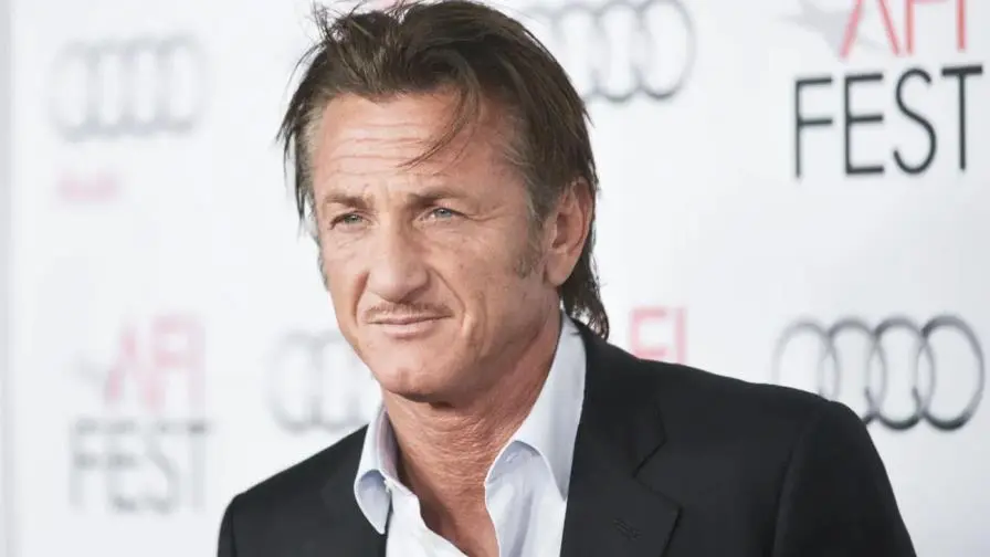 Sean Penn anima a ser "todo lo políticamente incorrecto que su corazón desee"