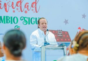 Paliza encabeza encuentro navideño en Azua y San José de Ocoa; entrega bonos navideños