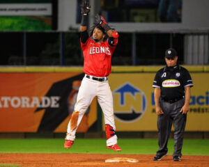 Jean Segura en notable bajón con Leones del Escogido