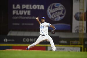 Radhamés Liz suma otra victoria para el Licey en la jornada de este lunes de LIDOM